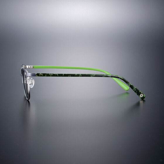 テンプル(つる)には、『鬼滅の刃』各キャラクターの意匠・イメージが細やかにあしらわれています。