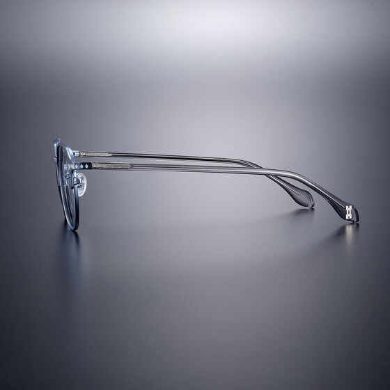 テンプル(つる)には、『鬼滅の刃』各キャラクターの意匠・イメージが細やかにあしらわれています。